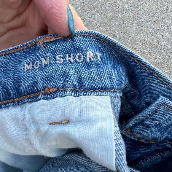 AEO high waist pleated mom jean shorts with rolled hem Size 18 - Picture 5 of 5